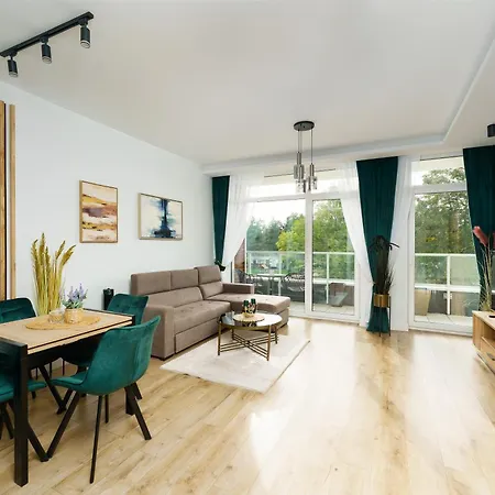 Emerald Z Basenem Letnim By Holidaysun Apartament *